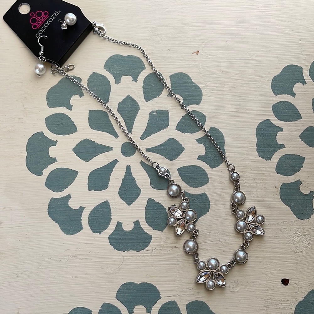 Brand New Paparazzi Jewlery